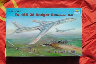 Trumpeter 01612  Tu-16K-26 BADGER G / Chinese H-6